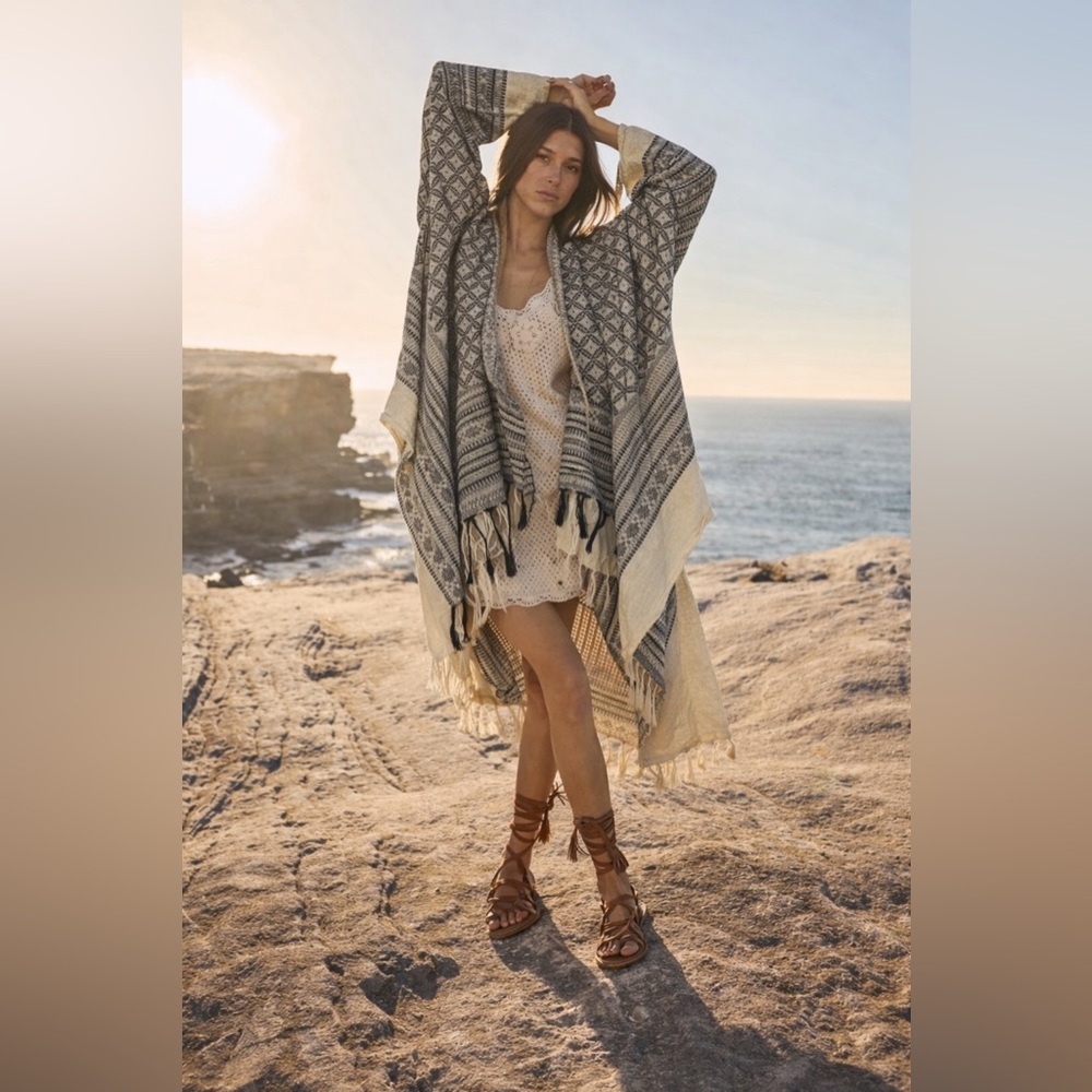 Bohemian Naturally vibe poncho shawl Xl